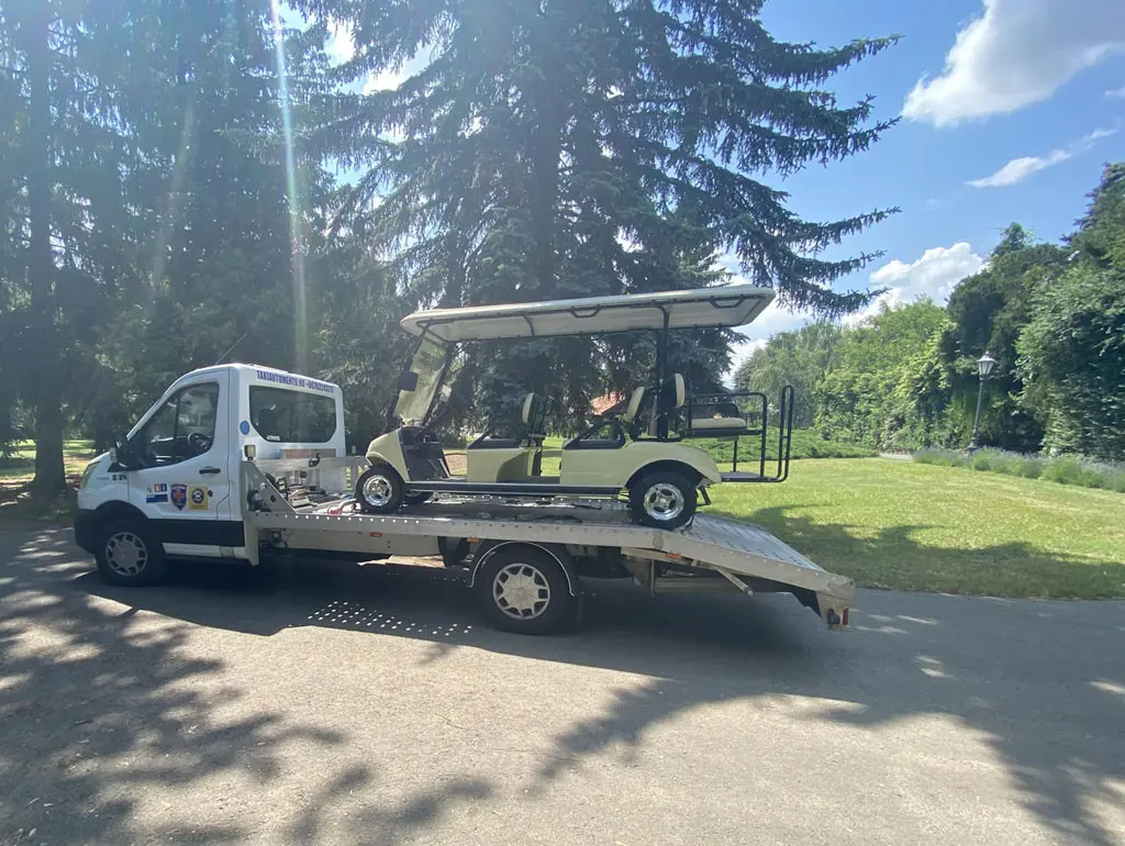 Golfautó szállítás
