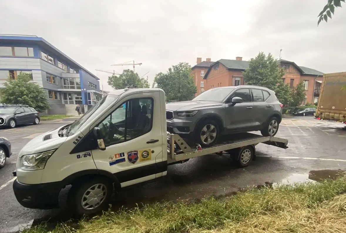 SUV mentése Magyarországon
